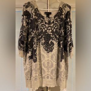EUC Lane Bryant paisley short sleeve sweater. SZ 14-16